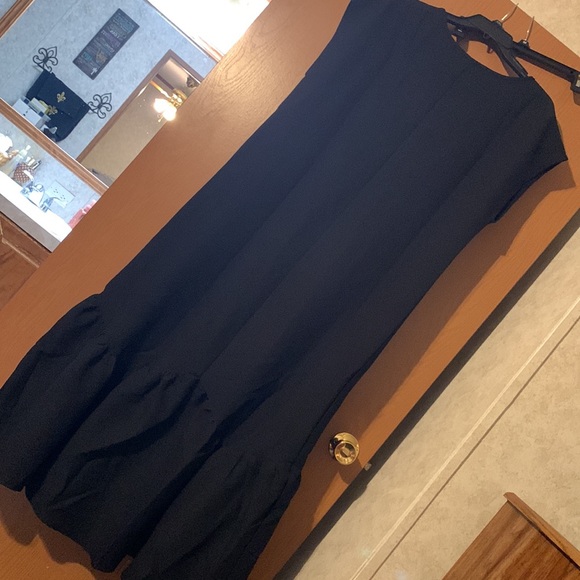 Dress - Picture 4 of 4